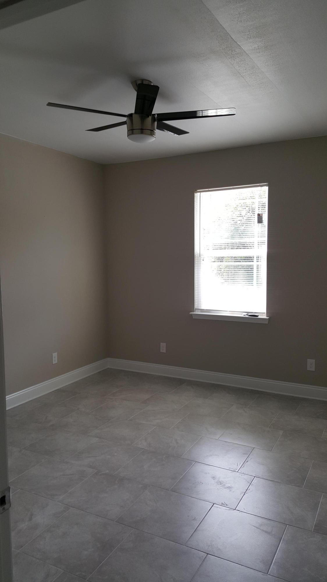 803 Dawes Road - Residential