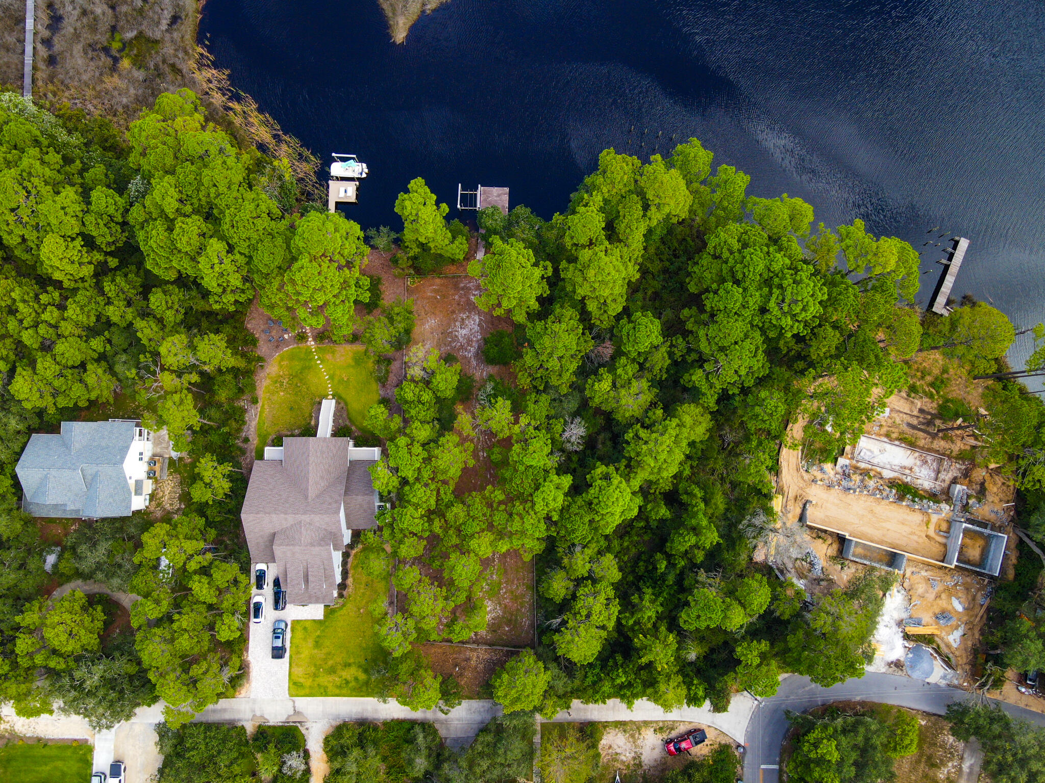 LAKESHORE ESTATES - Land