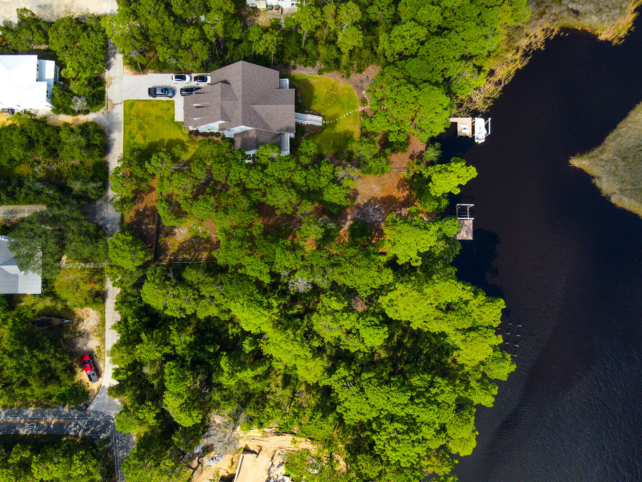 LAKESHORE ESTATES - Land