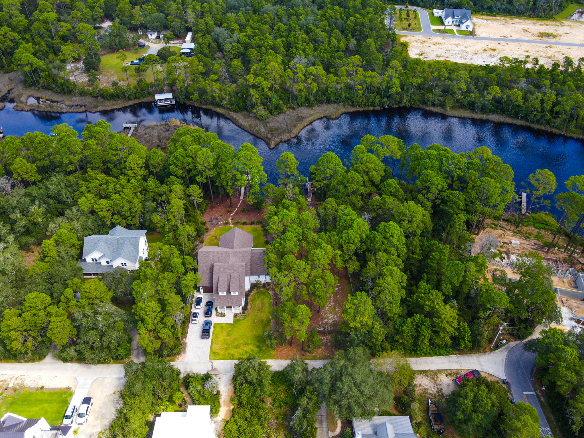 LAKESHORE ESTATES - Land