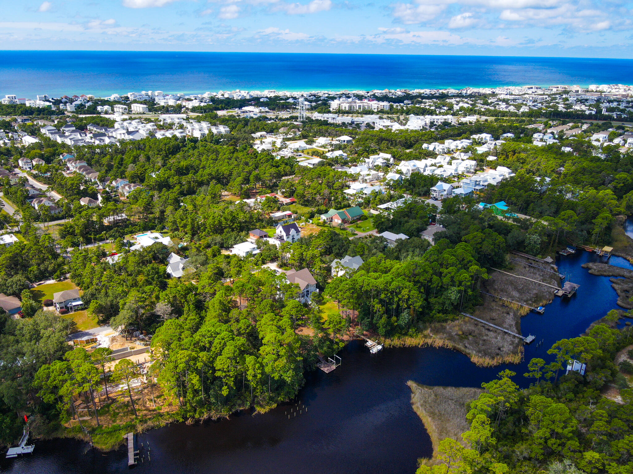 LAKESHORE ESTATES - Land