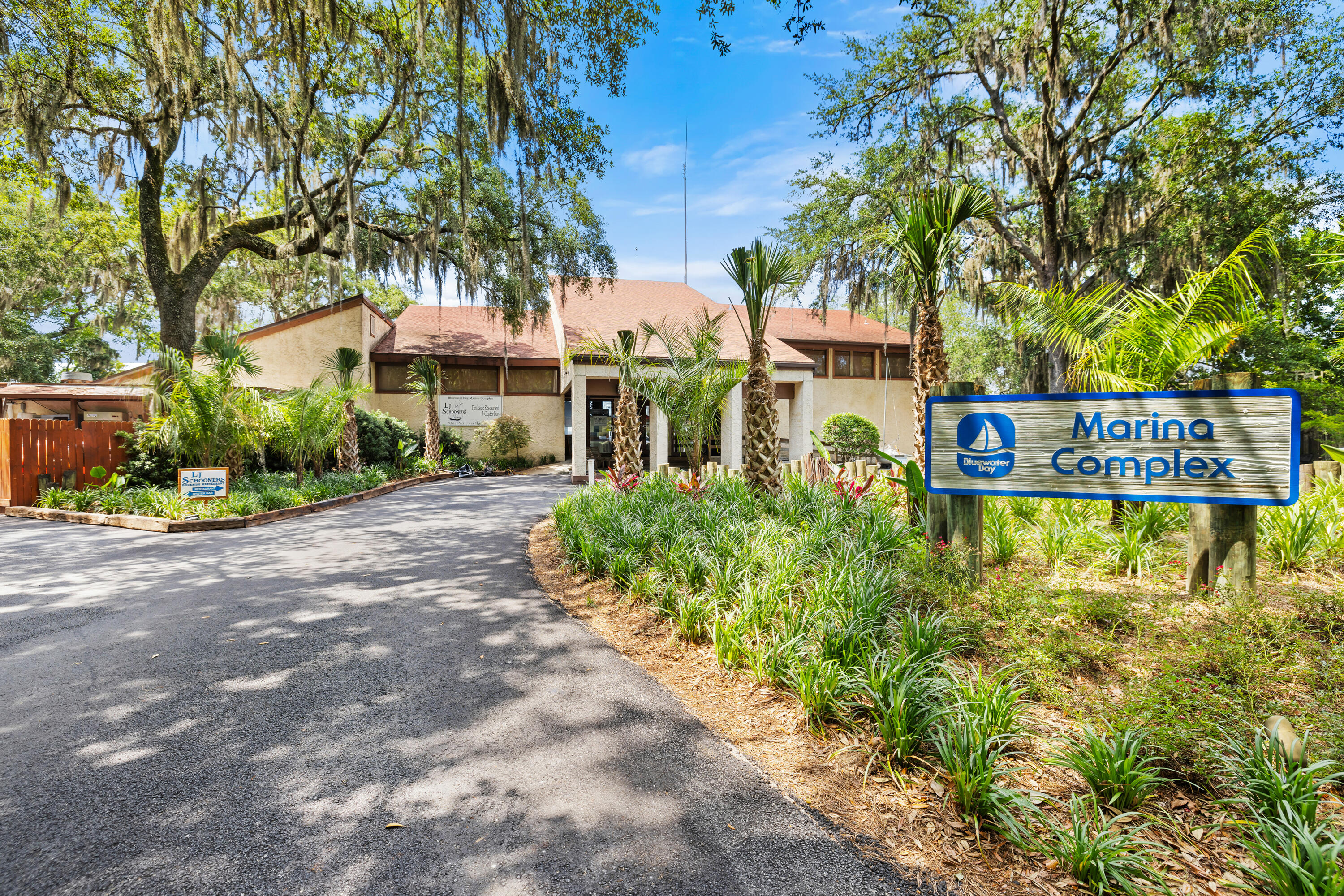 BAY VILLAS CONDOS - Residential