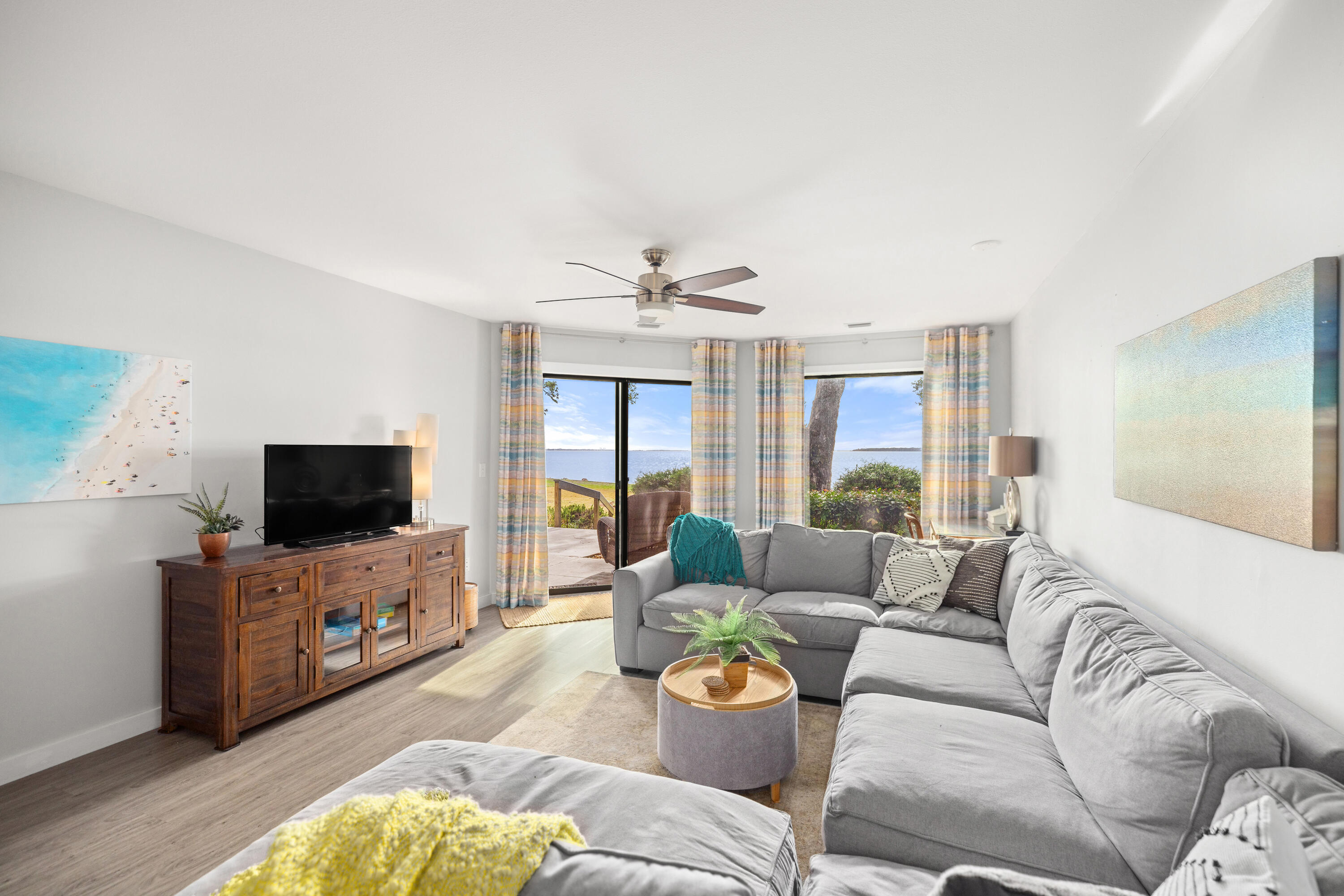BAY VILLAS CONDOS - Residential