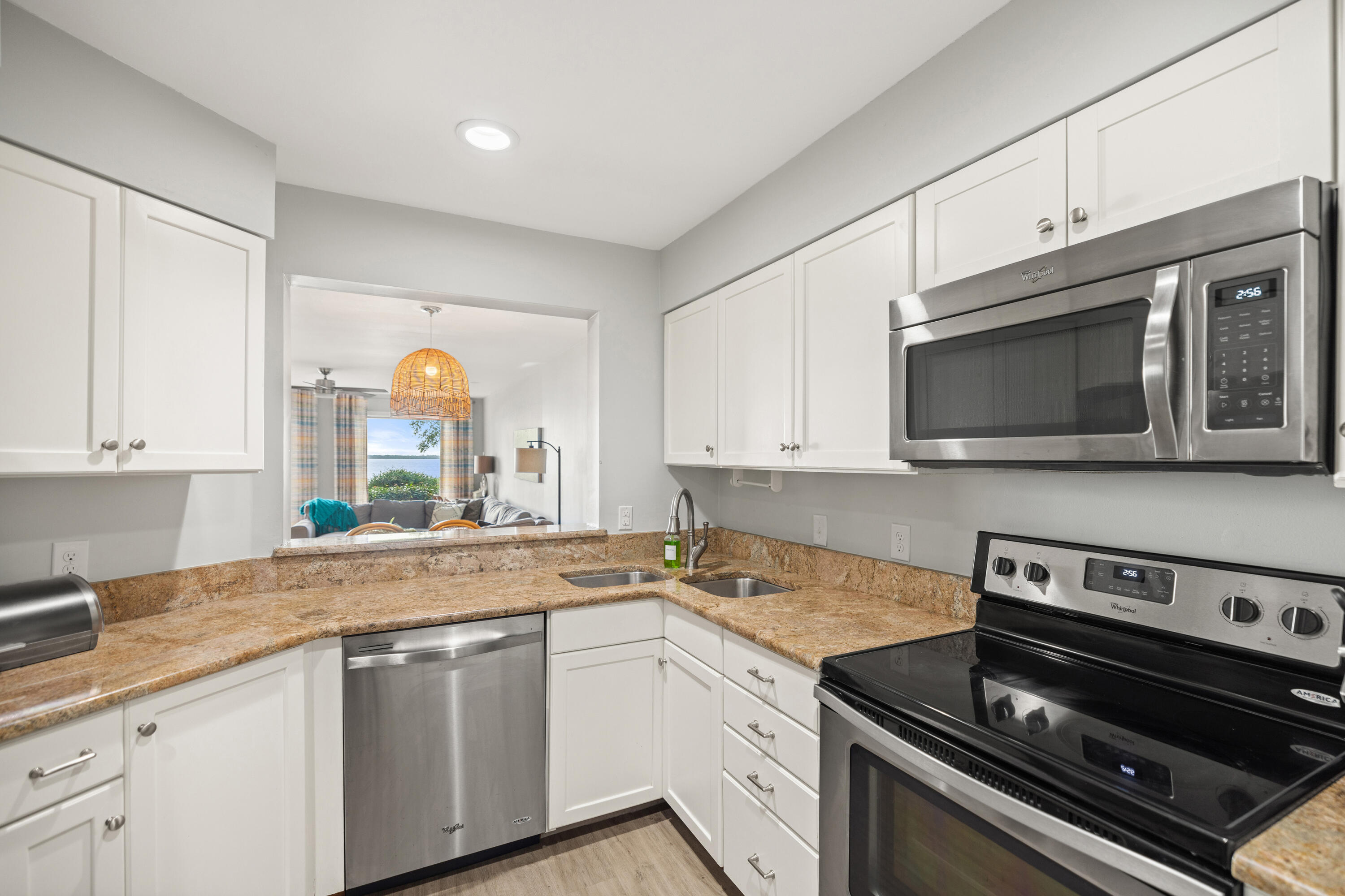 BAY VILLAS CONDOS - Residential