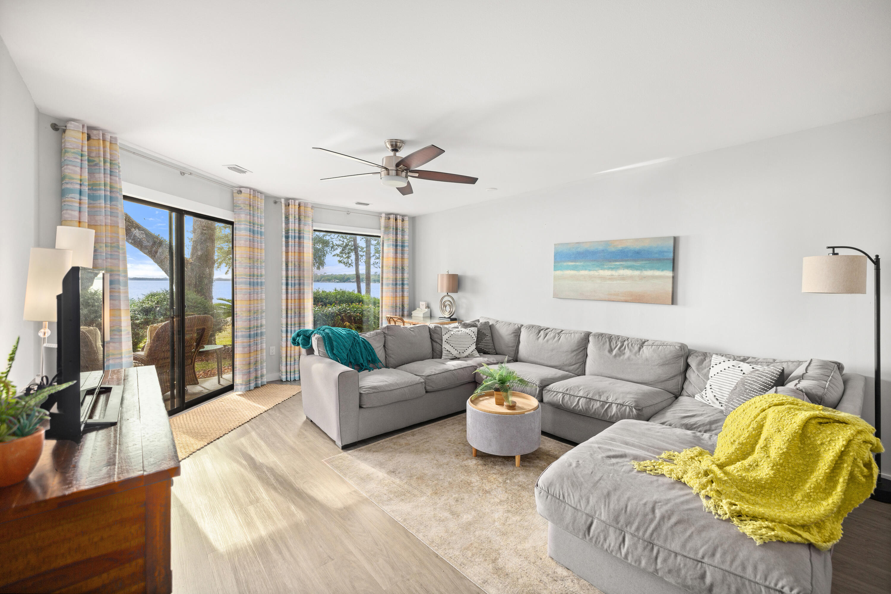 BAY VILLAS CONDOS - Residential