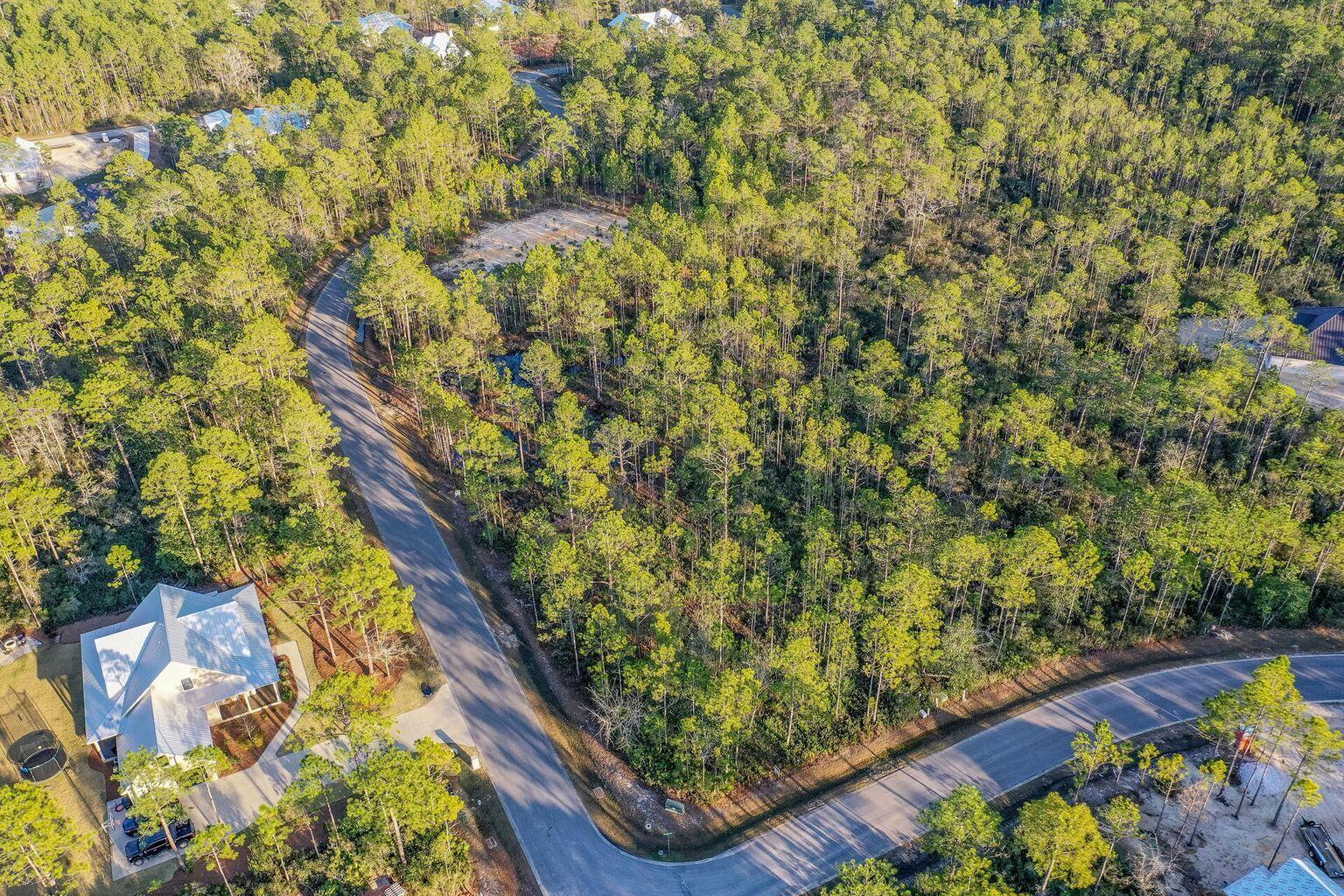 SECLUSION BAY - Land