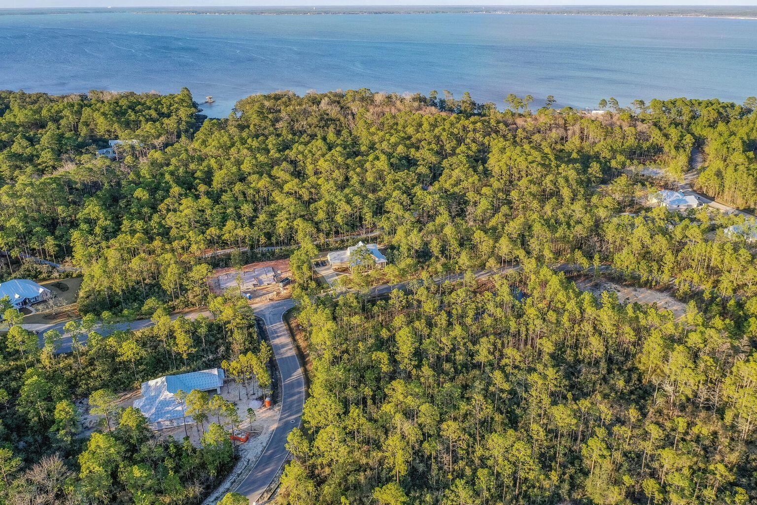 SECLUSION BAY - Land