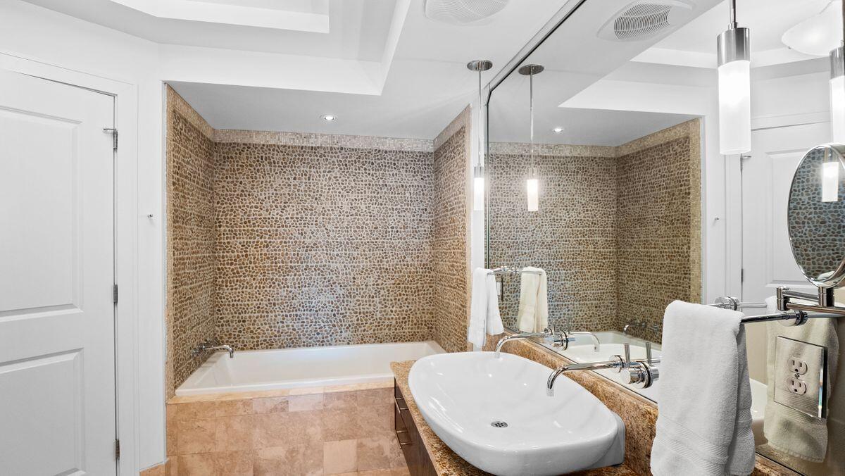 PARK PLACE ON SEAGROVE BEACH - Residential