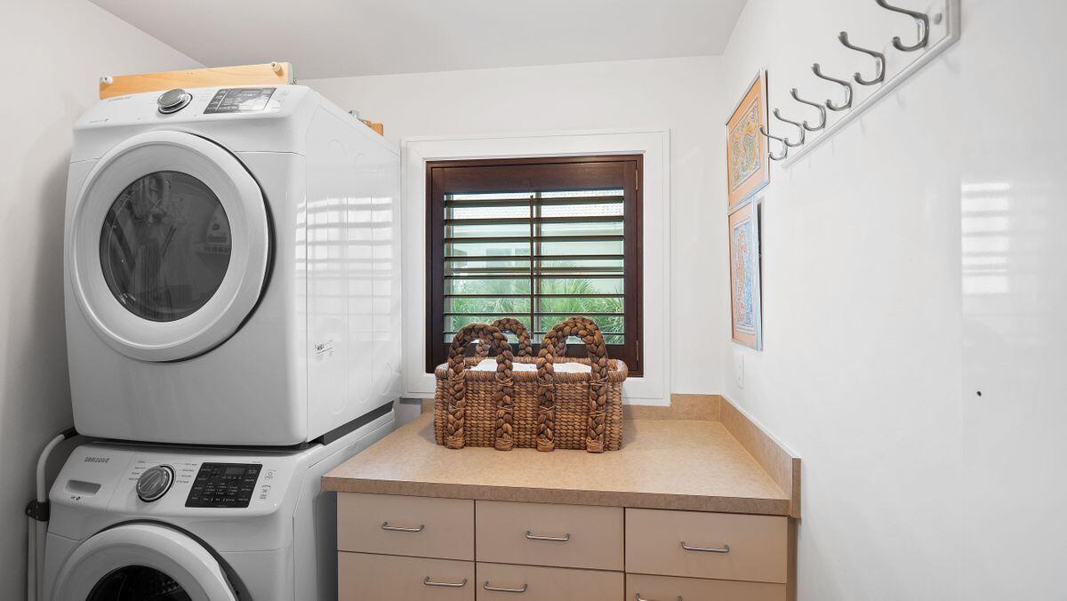 PARK PLACE ON SEAGROVE BEACH - Residential