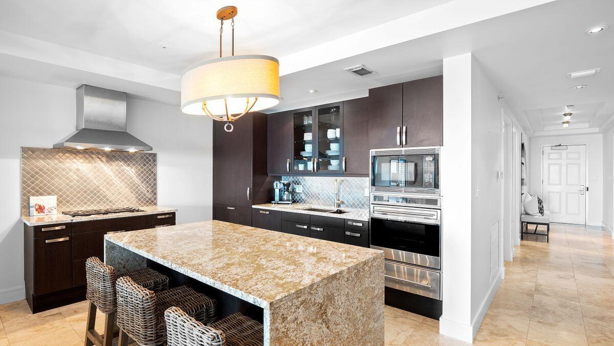 PARK PLACE ON SEAGROVE BEACH - Residential