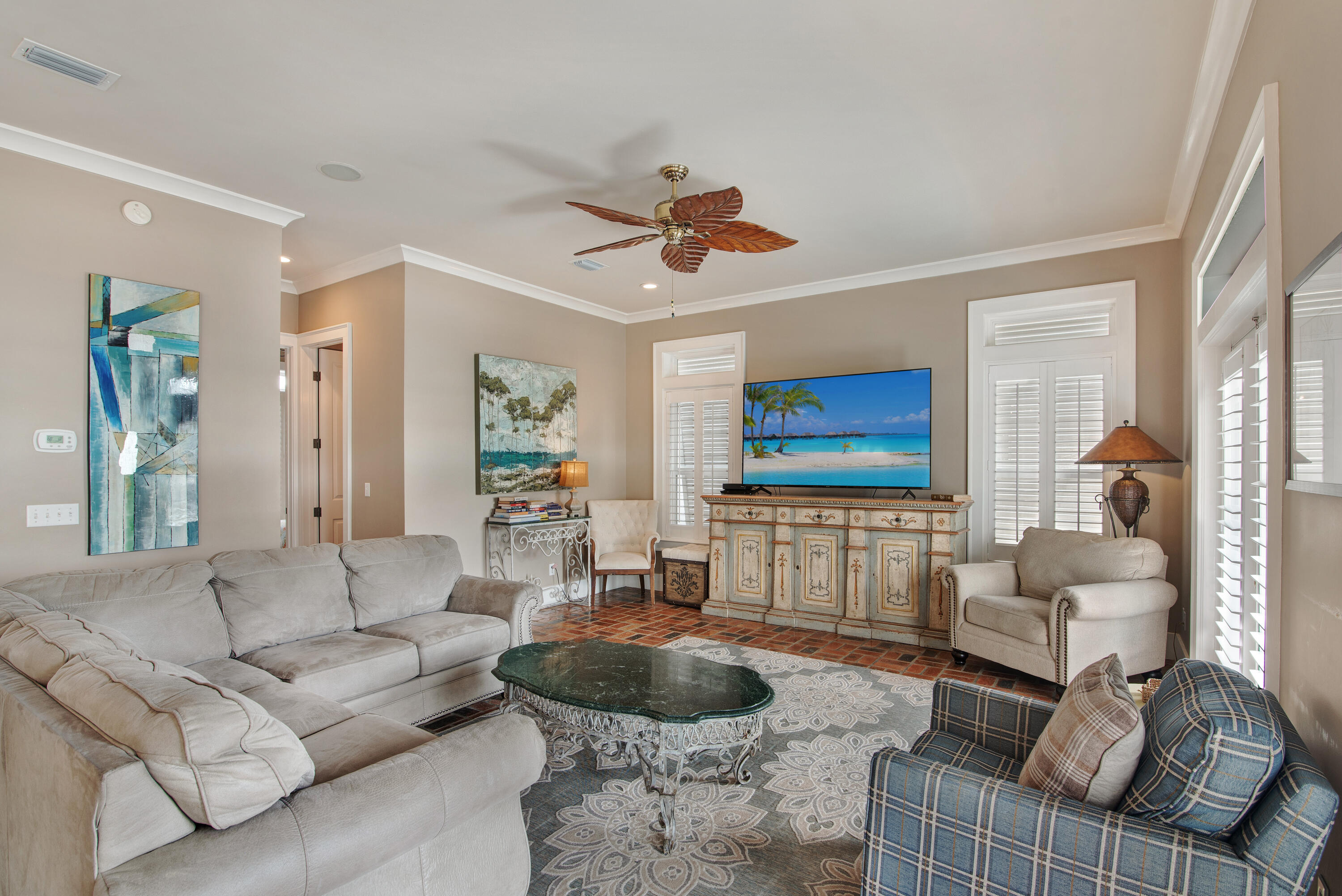 CRYSTAL SHORES - Residential