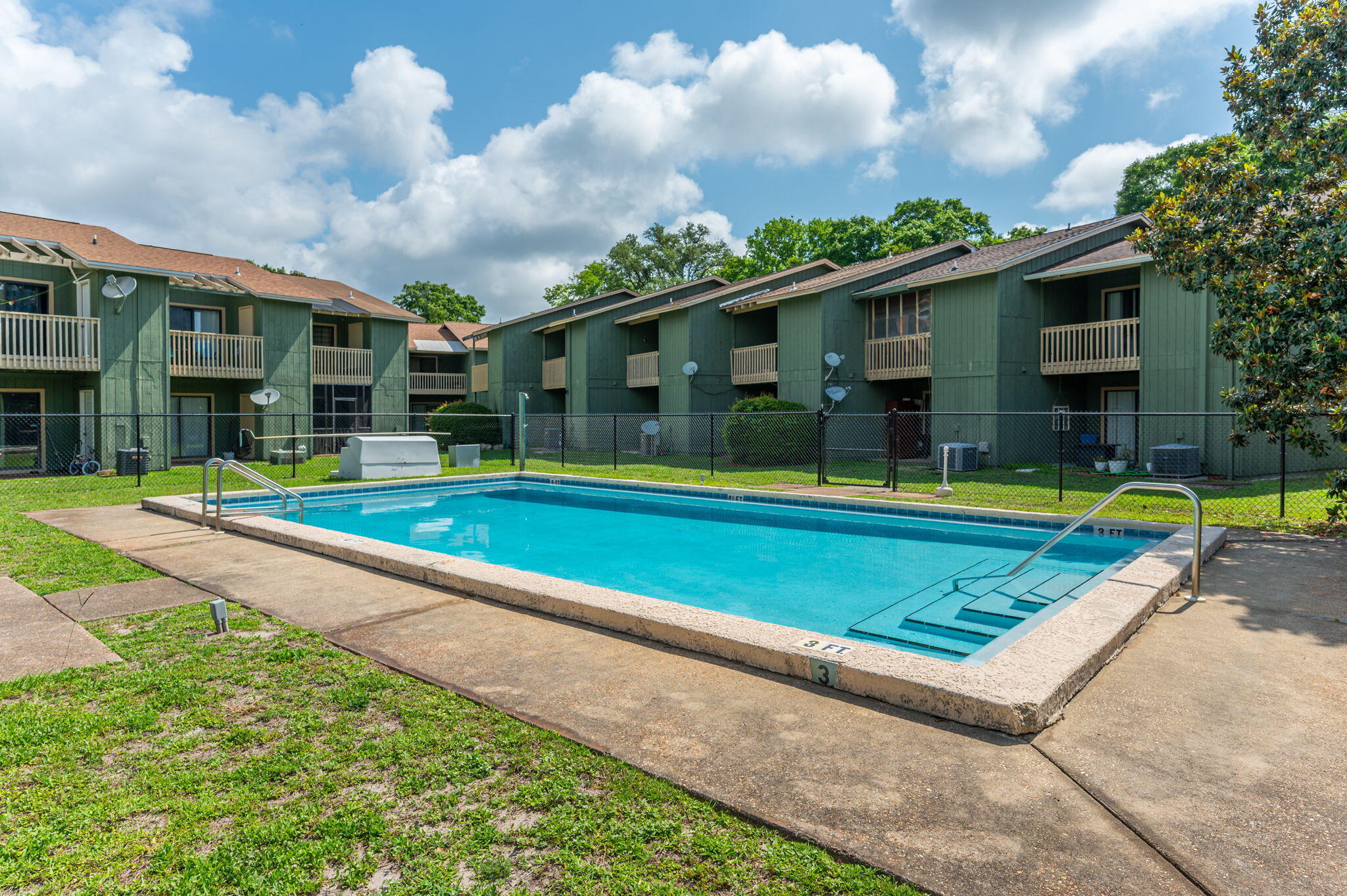 BIENVILLE SQUARE T/H - Residential