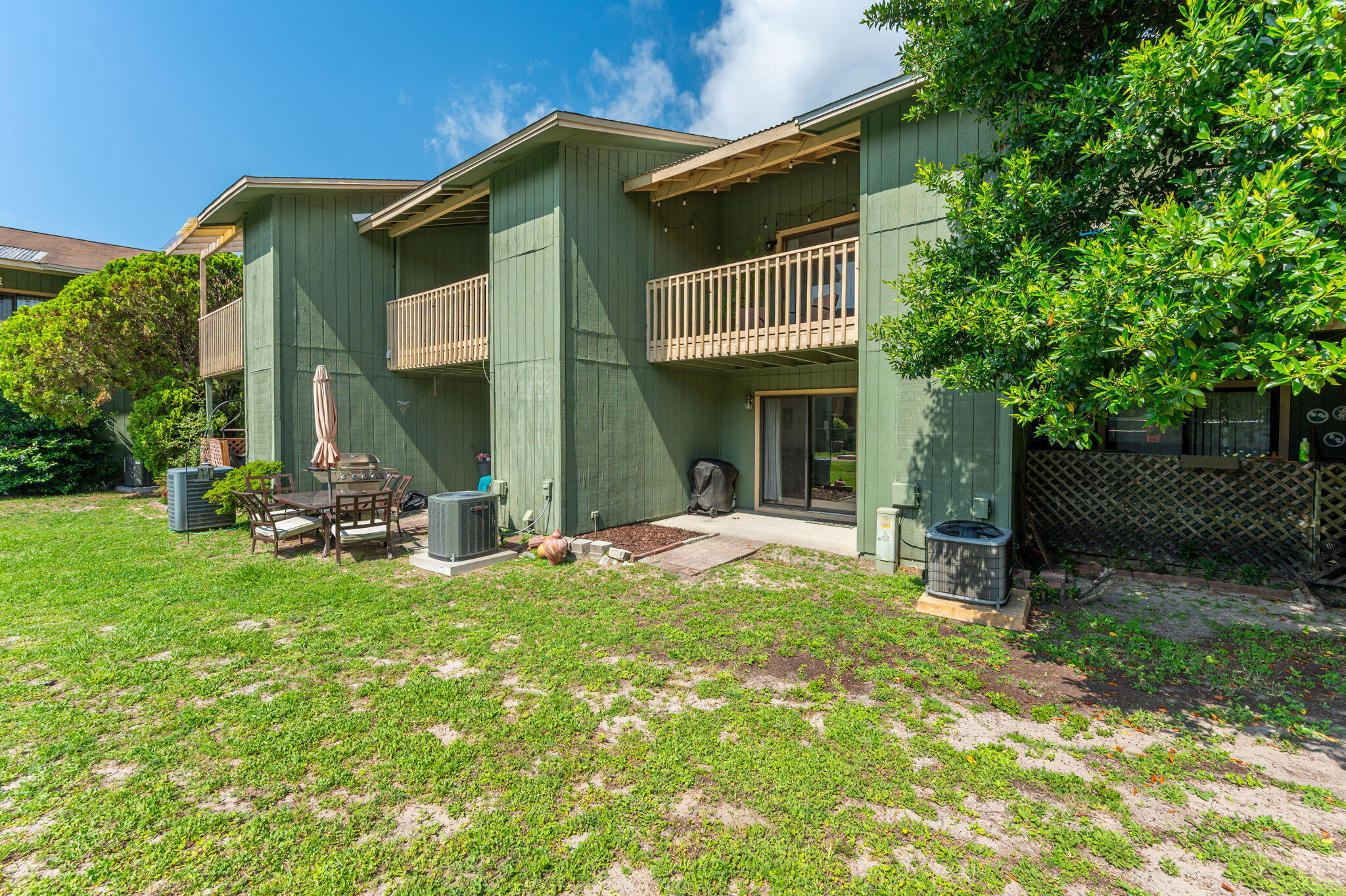 BIENVILLE SQUARE T/H - Residential
