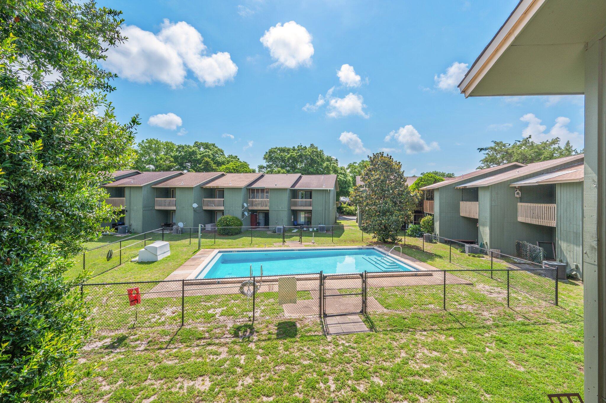 BIENVILLE SQUARE T/H - Residential