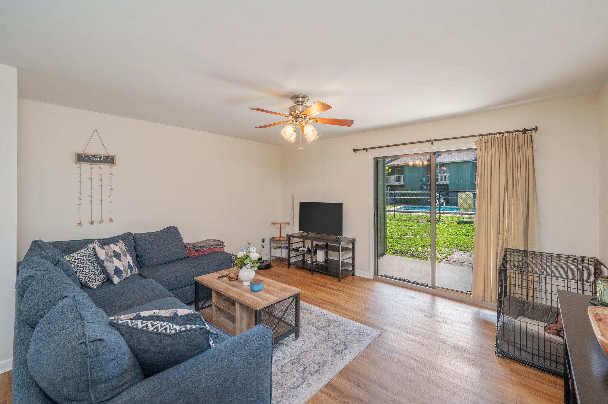 BIENVILLE SQUARE T/H - Residential