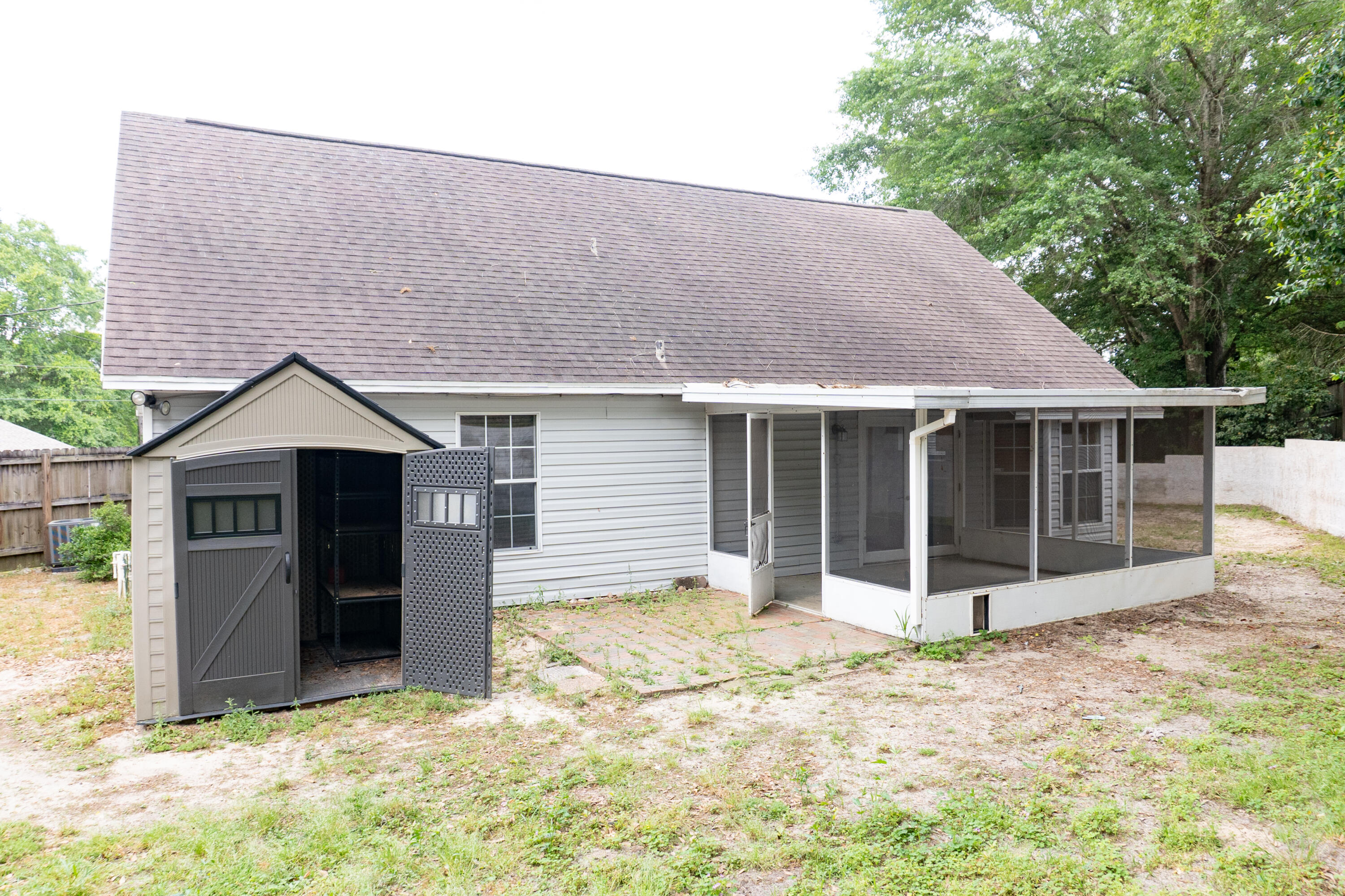 COUNTRYVIEW ESTATES 1ST ADDN - Residential Lease