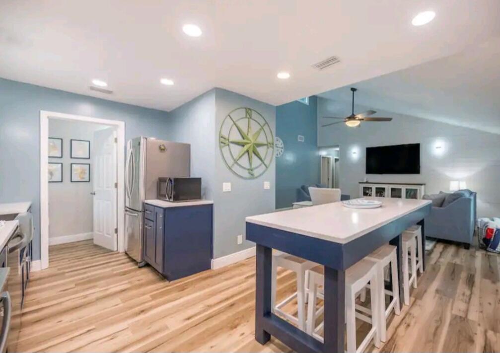 TREASURE ISLAND - Residential