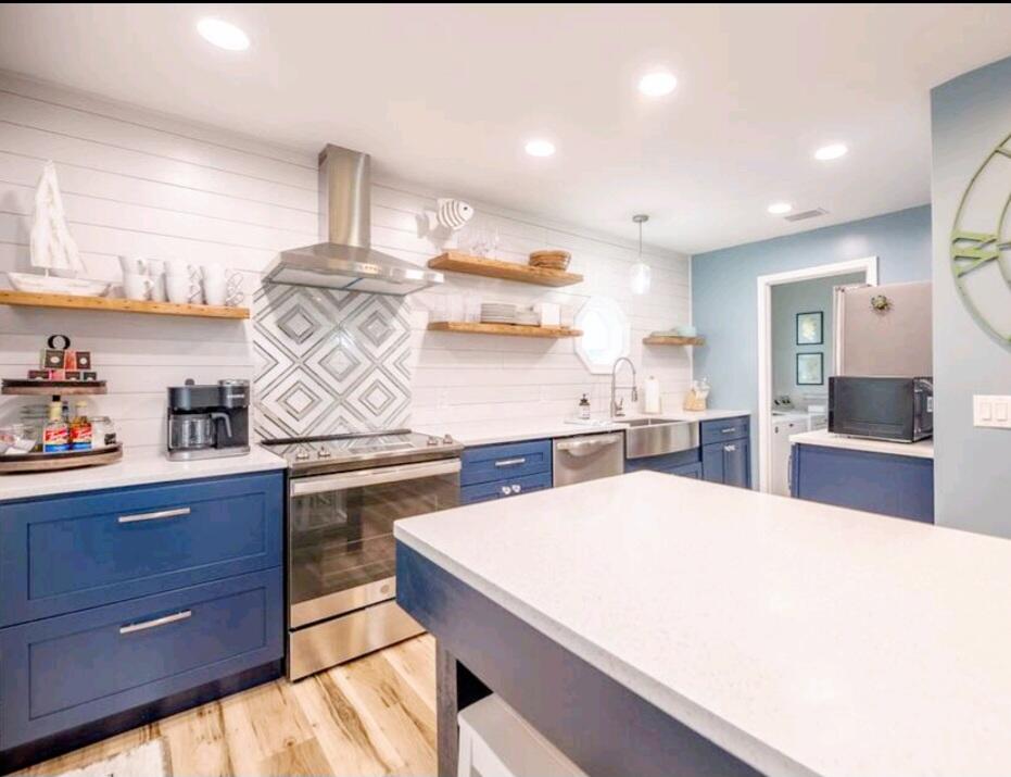 TREASURE ISLAND - Residential