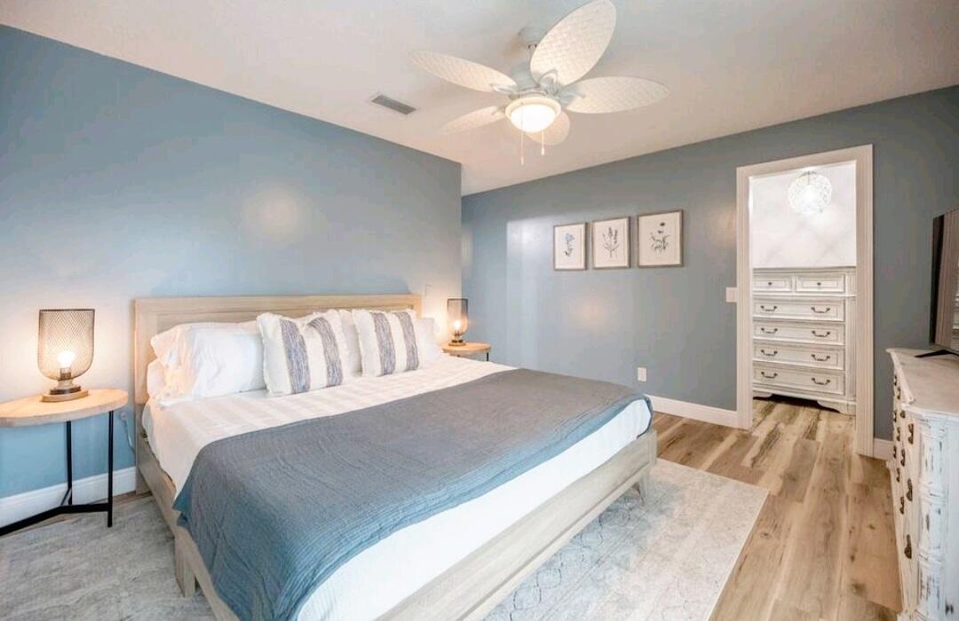 TREASURE ISLAND - Residential