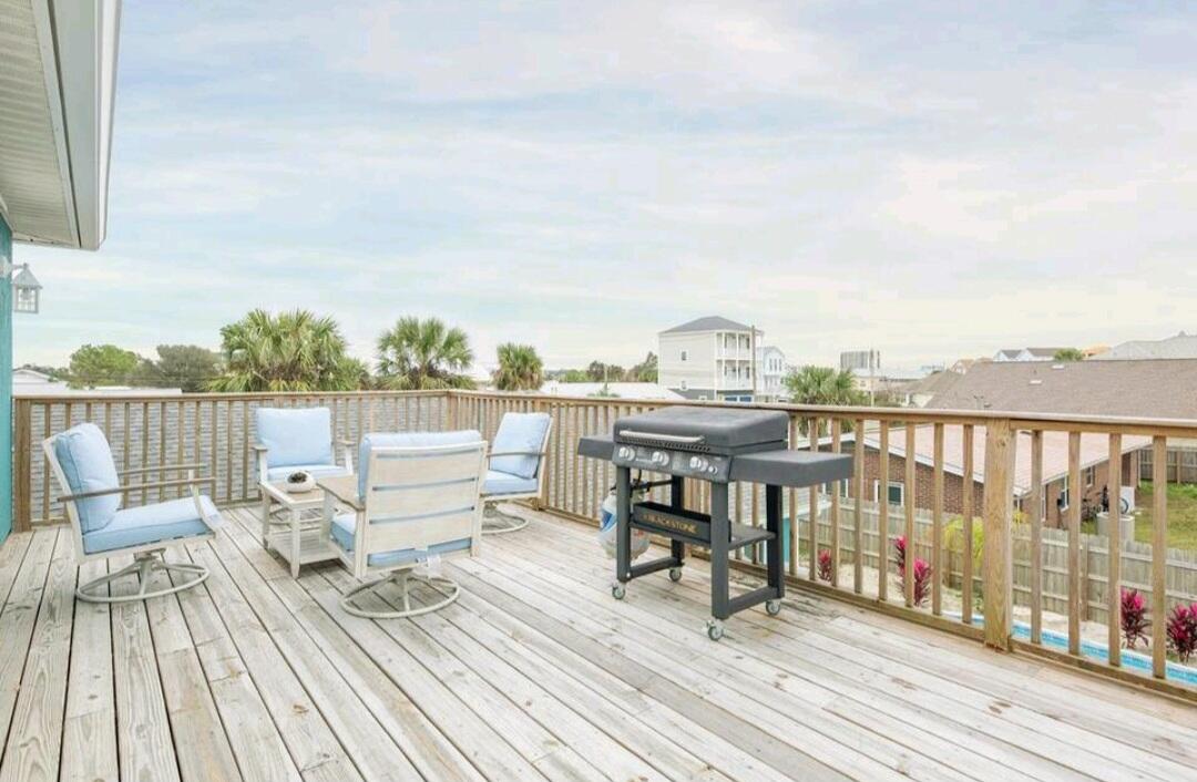 TREASURE ISLAND - Residential