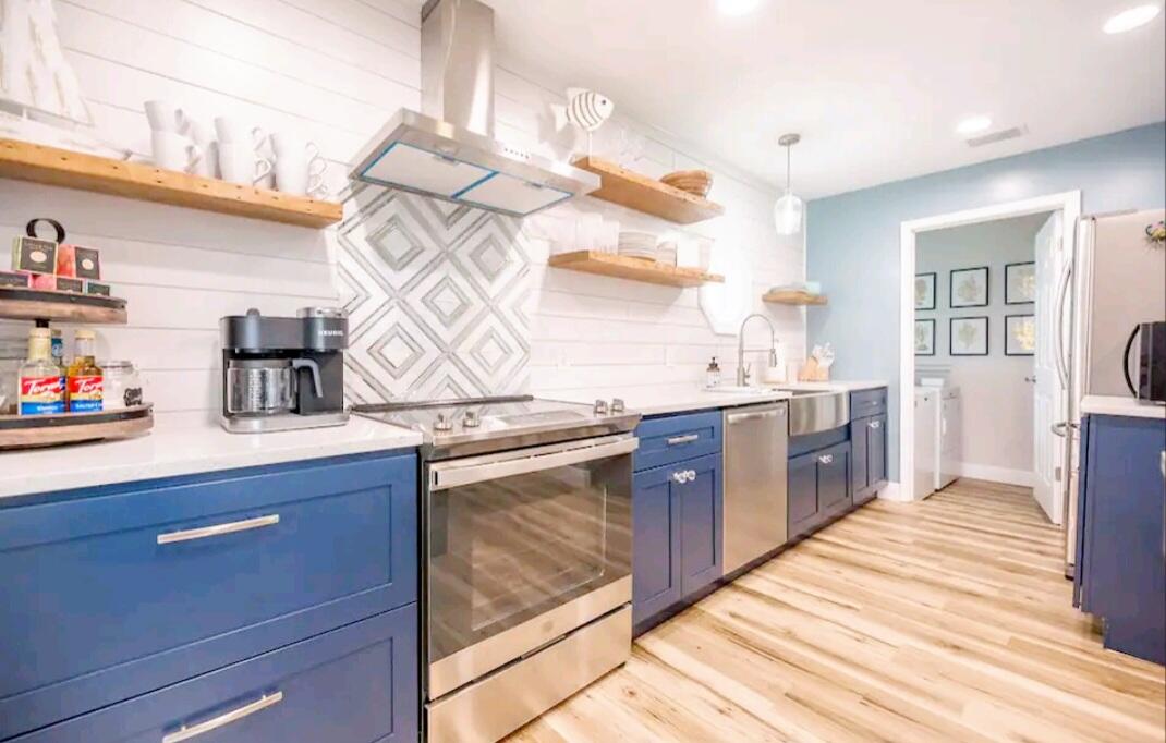 TREASURE ISLAND - Residential