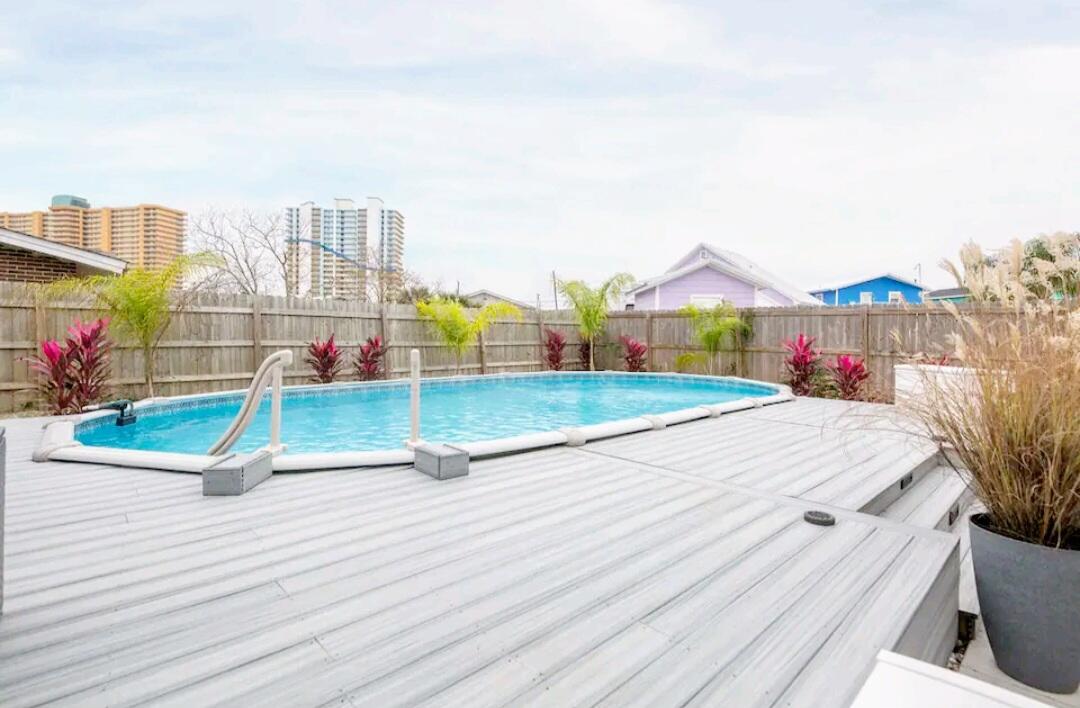 TREASURE ISLAND - Residential