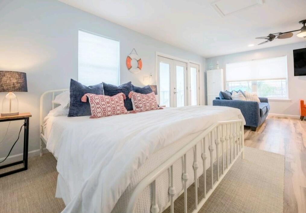 TREASURE ISLAND - Residential