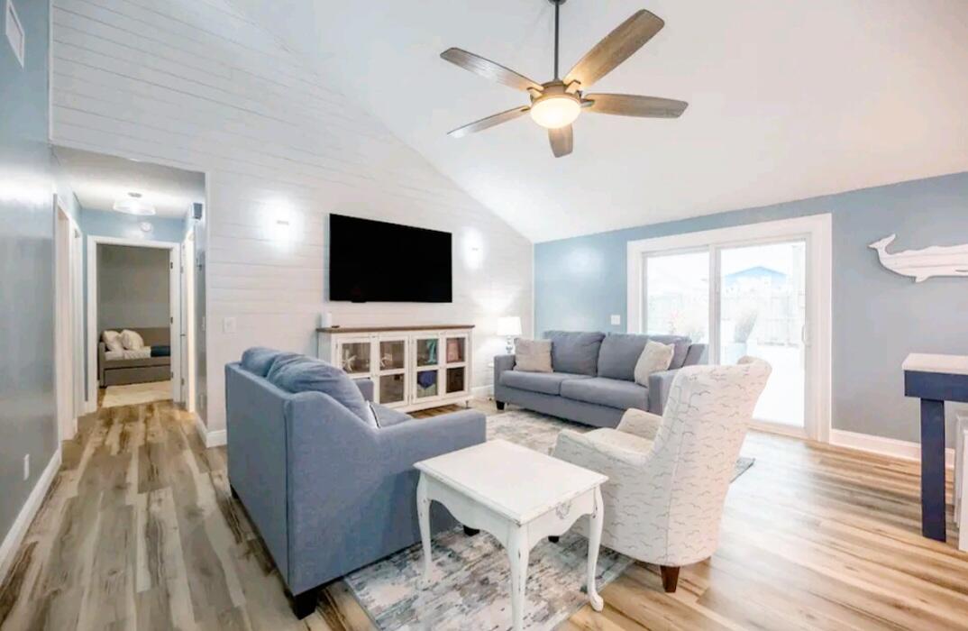 TREASURE ISLAND - Residential