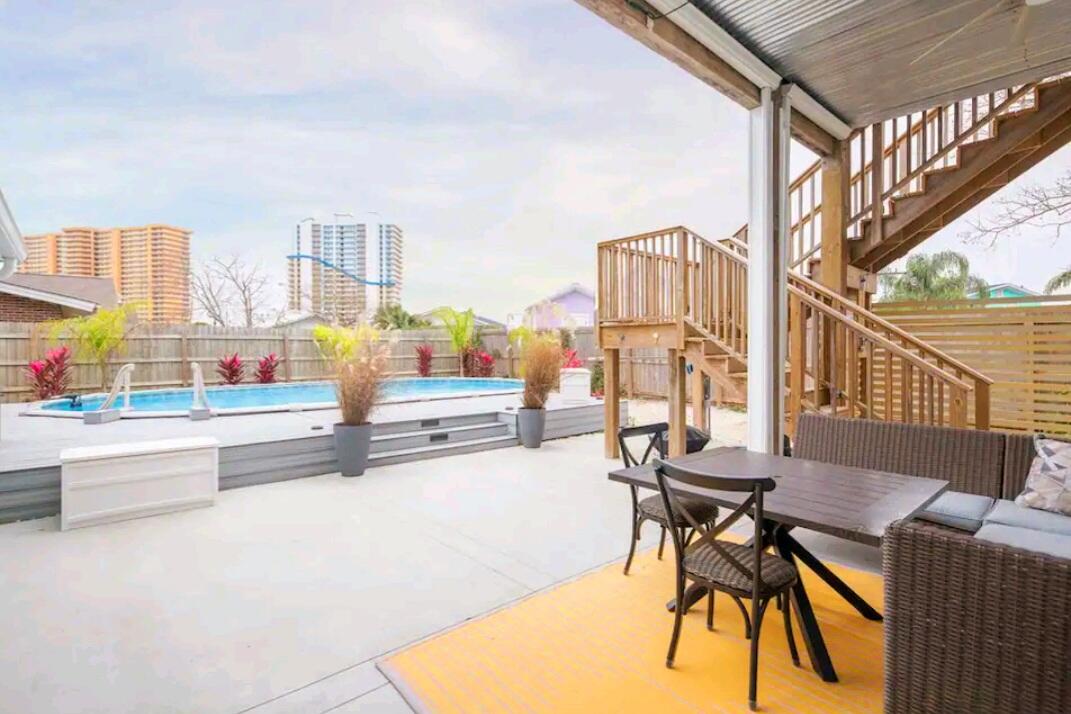 TREASURE ISLAND - Residential