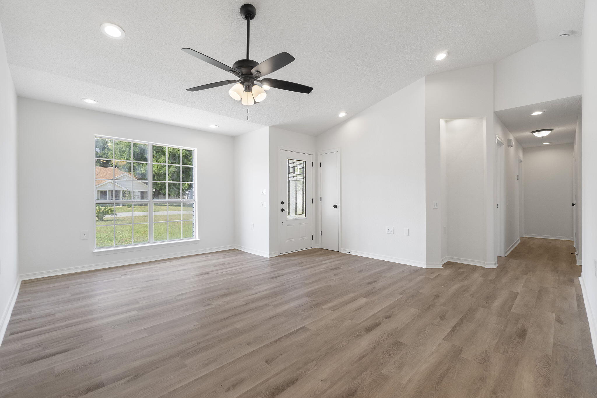 LIVE OAK - Residential