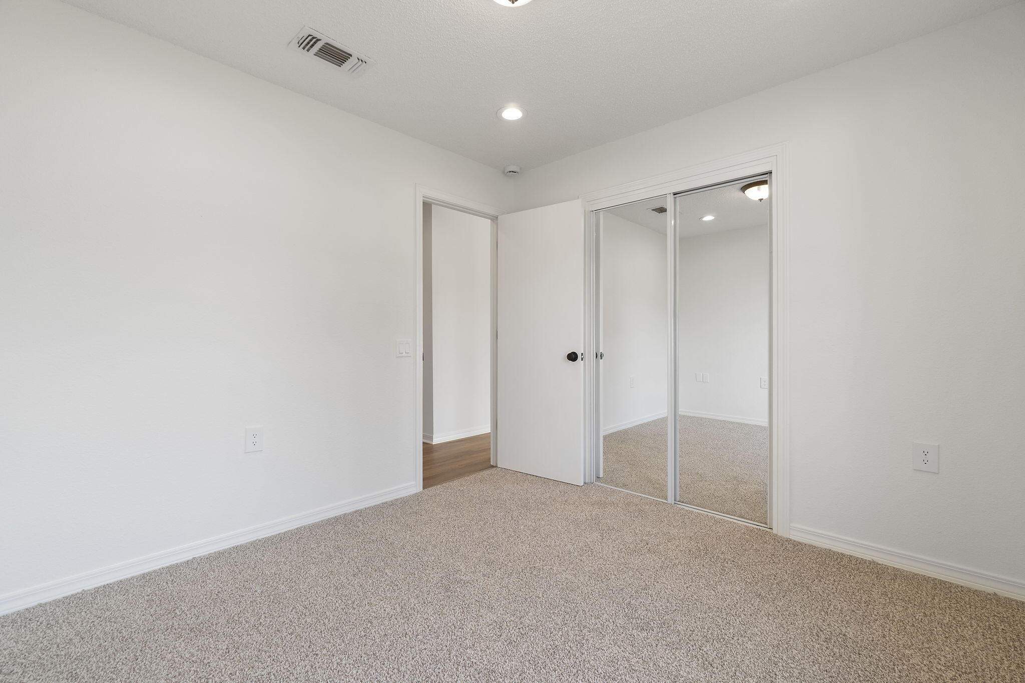 LIVE OAK - Residential