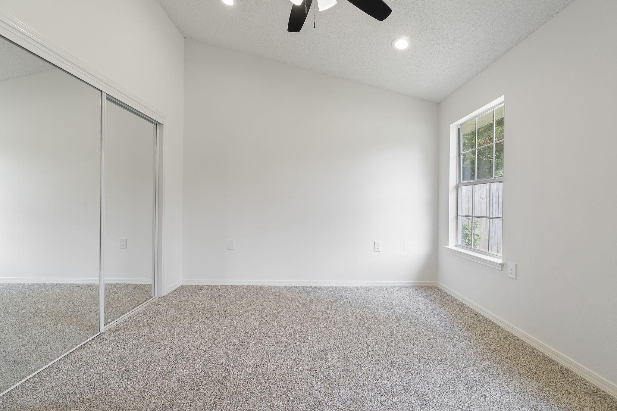 LIVE OAK - Residential