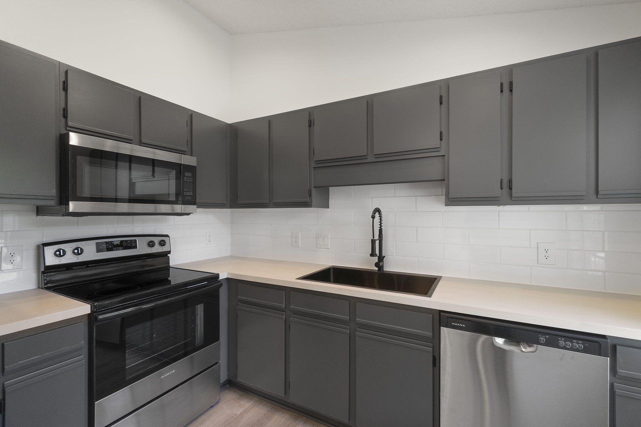 LIVE OAK - Residential