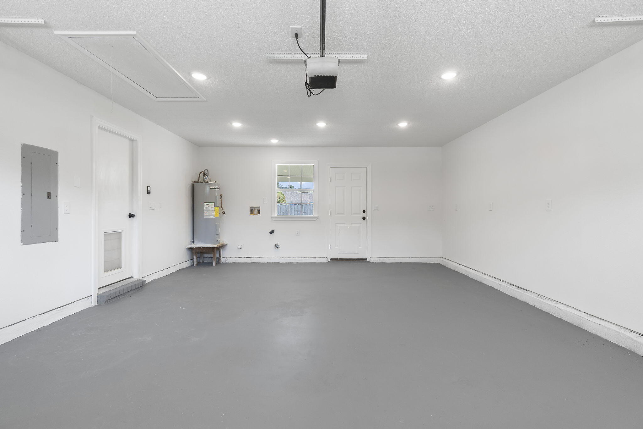 LIVE OAK - Residential
