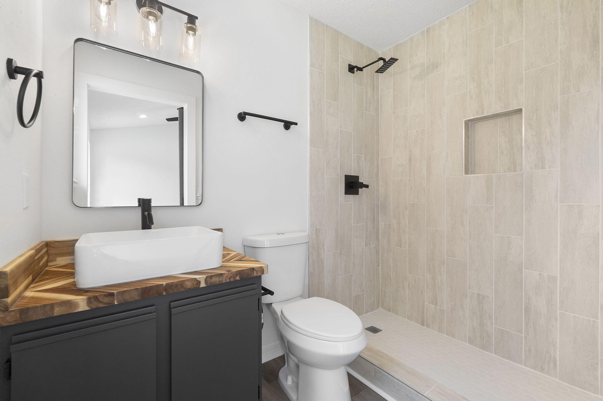LIVE OAK - Residential