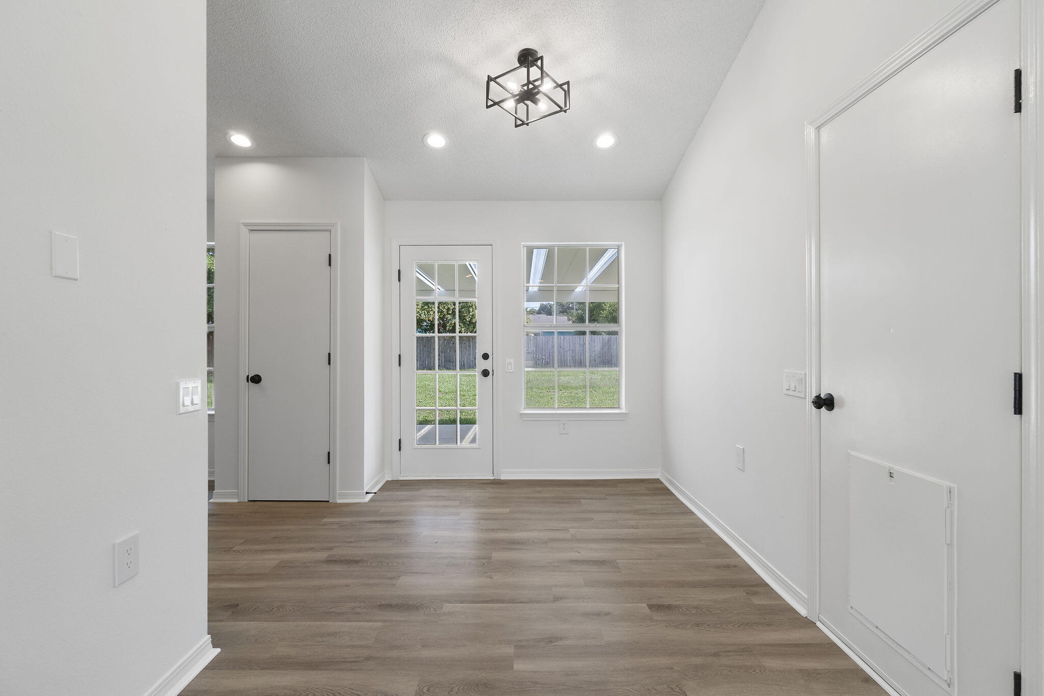 LIVE OAK - Residential