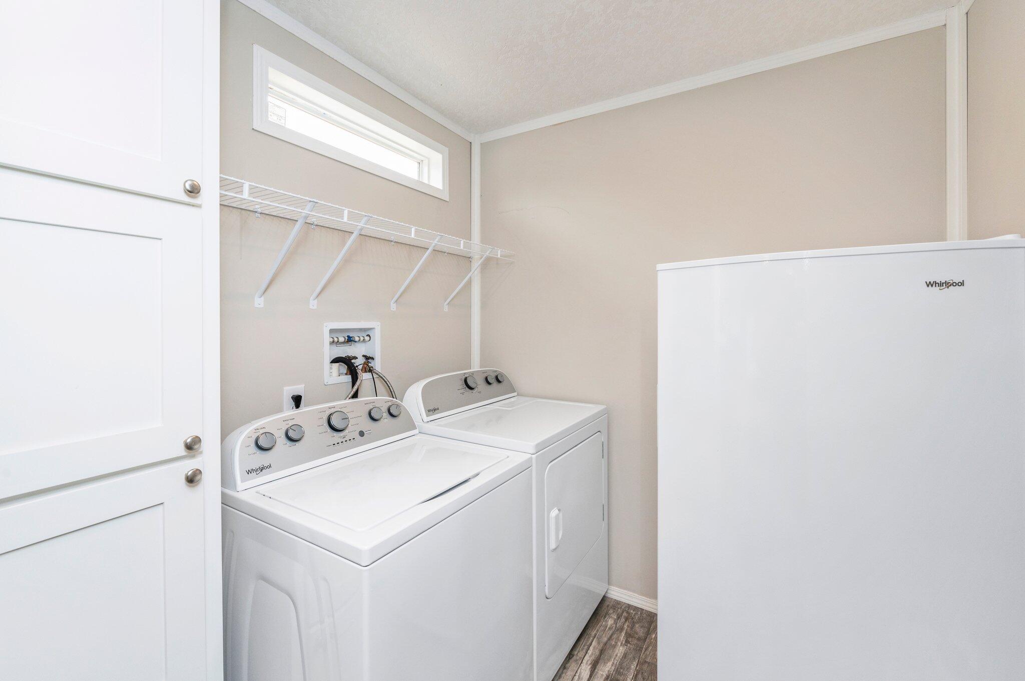 COUNTRY CLUB MANOR EAST - Residential