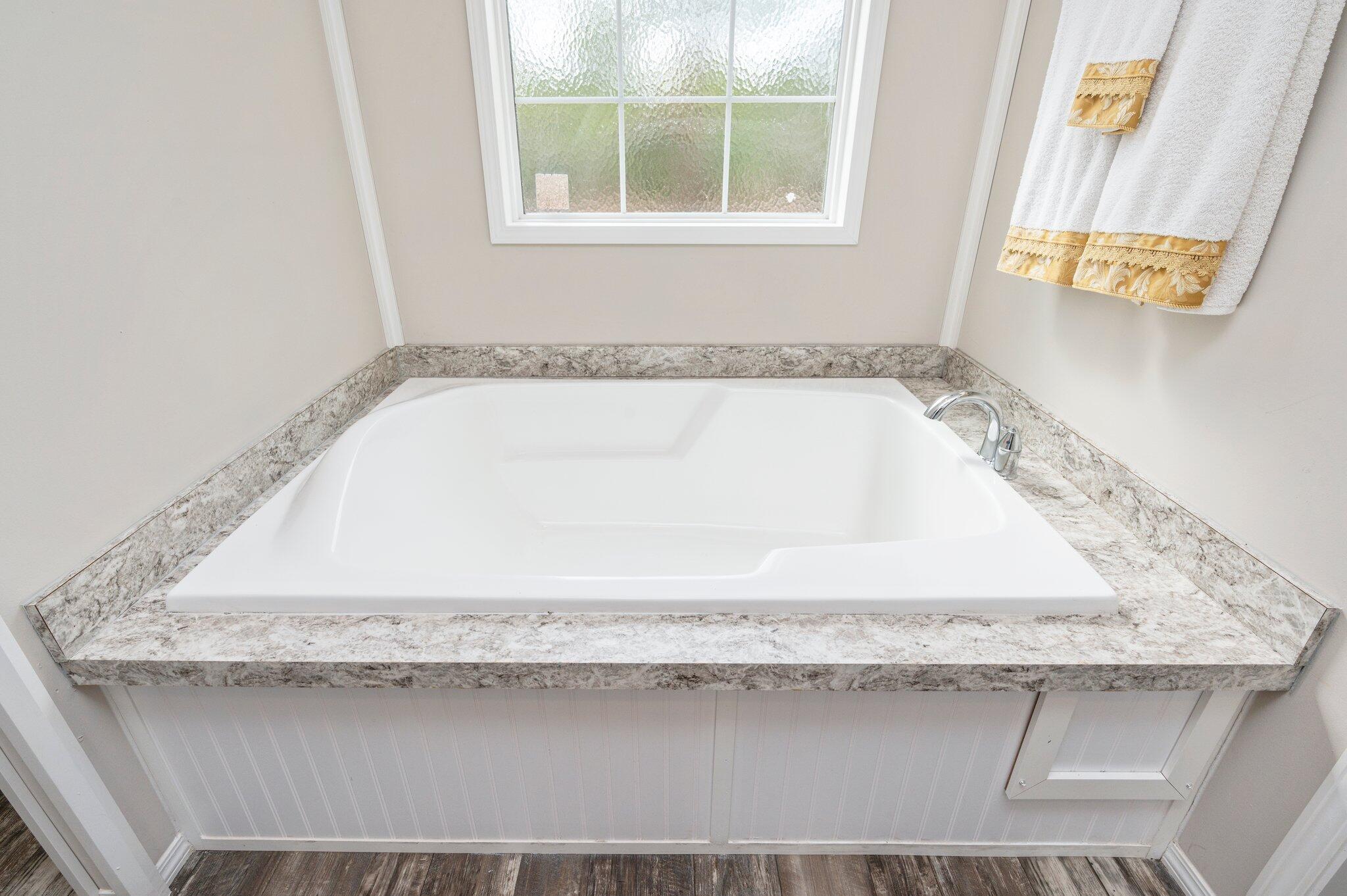 COUNTRY CLUB MANOR EAST - Residential