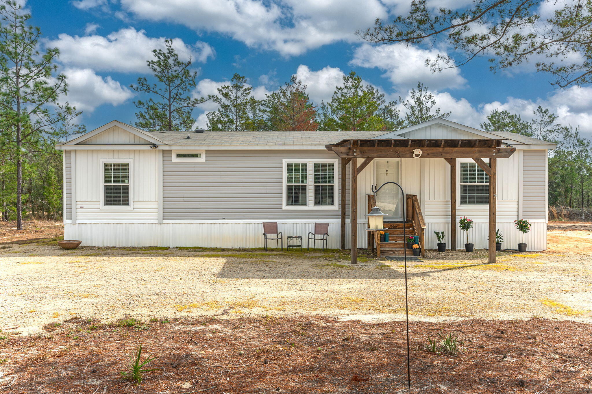 COUNTRY CLUB MANOR EAST - Residential