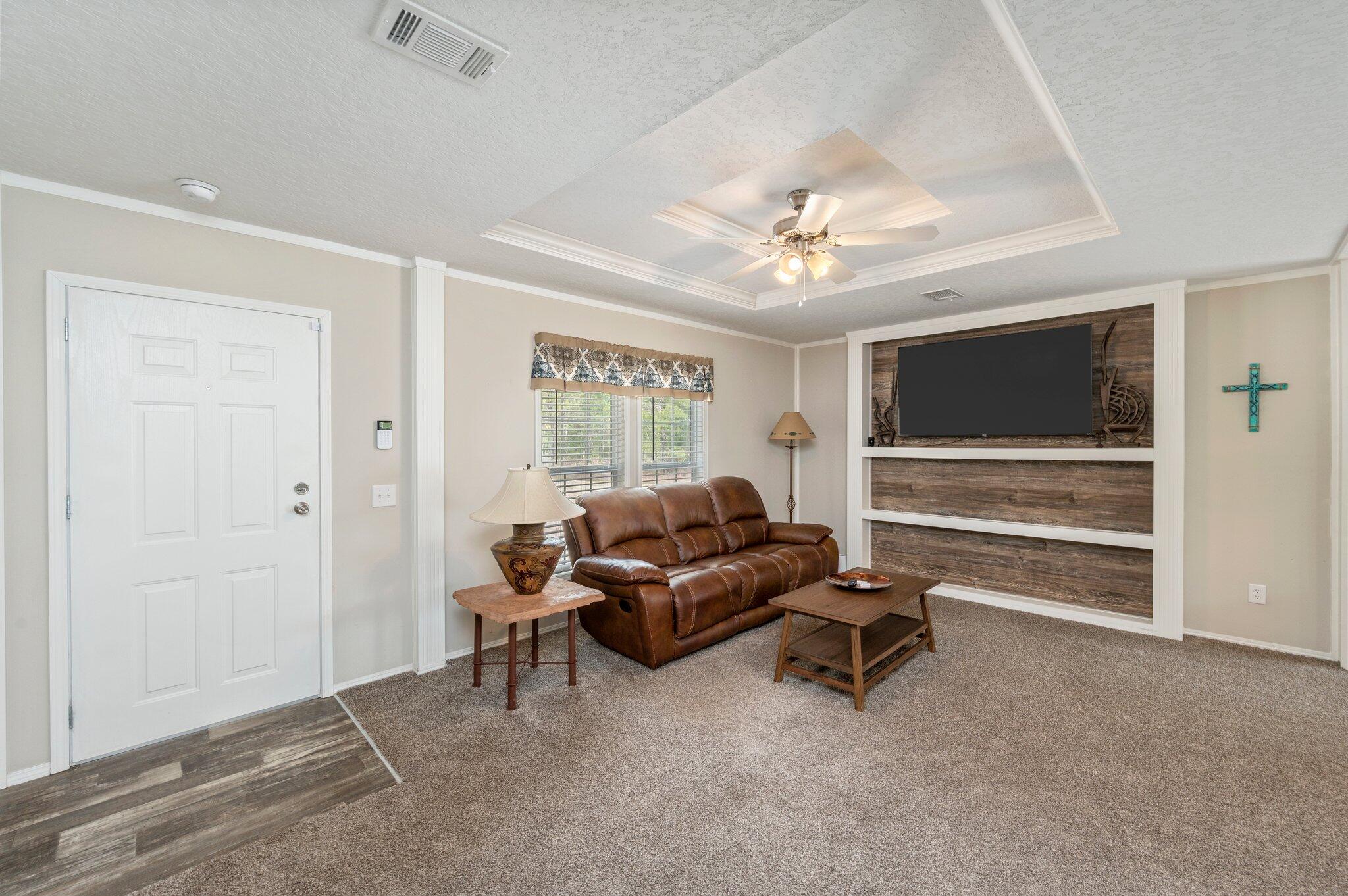 COUNTRY CLUB MANOR EAST - Residential