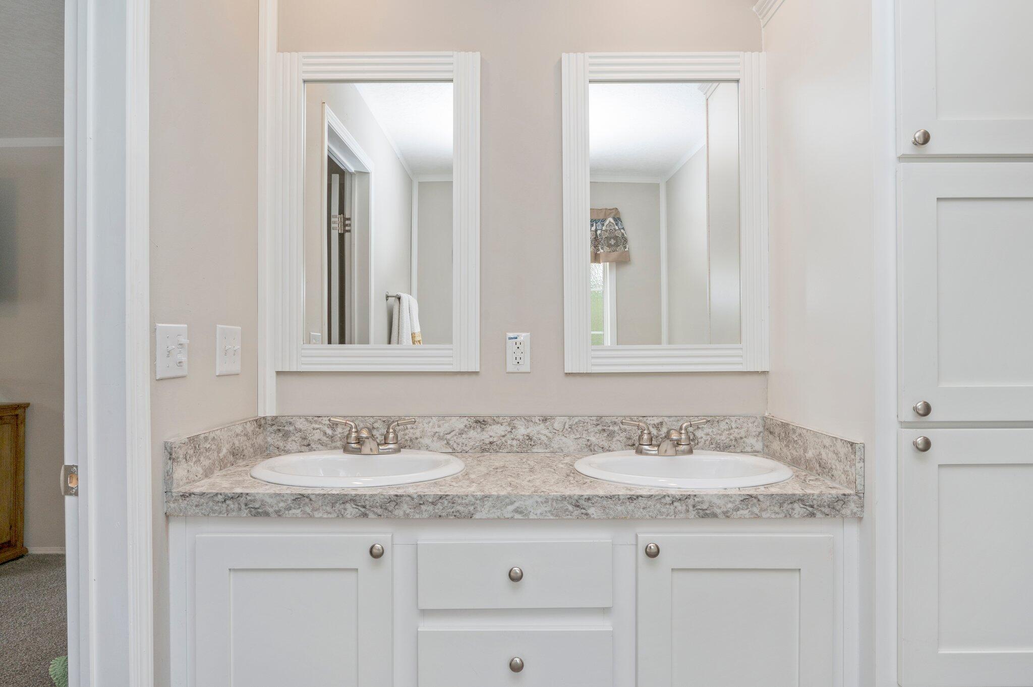 COUNTRY CLUB MANOR EAST - Residential