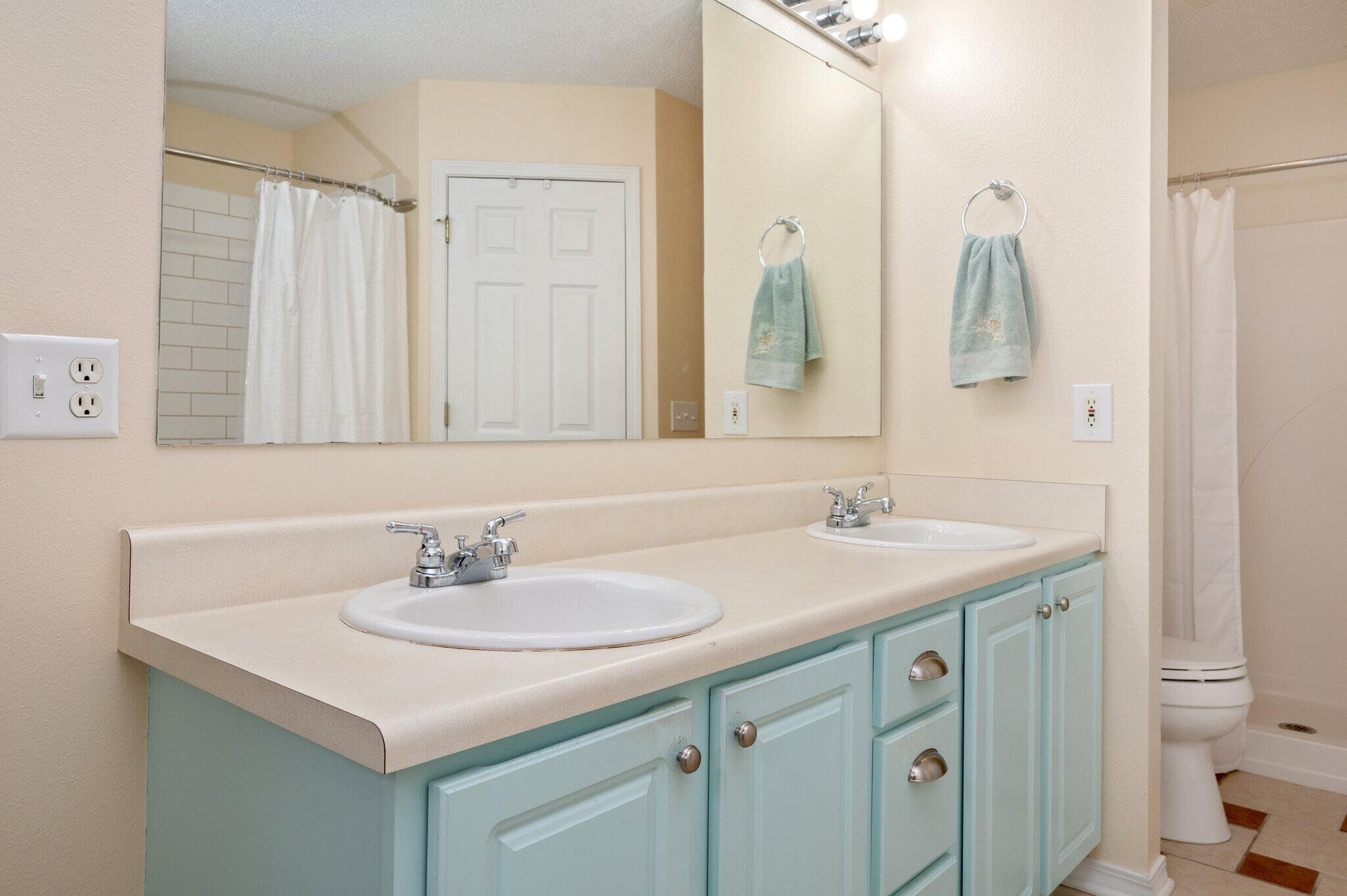 NORTHVIEW ESTATES 7TH ADDN - Residential