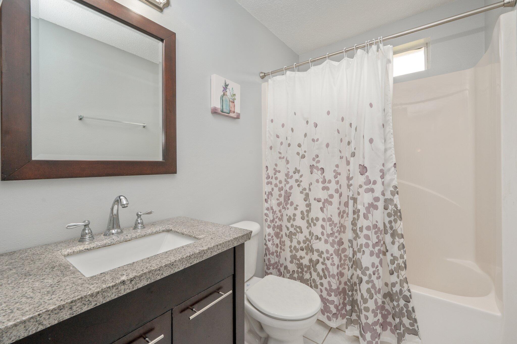 NORTHVIEW ESTATES 7TH ADDN - Residential