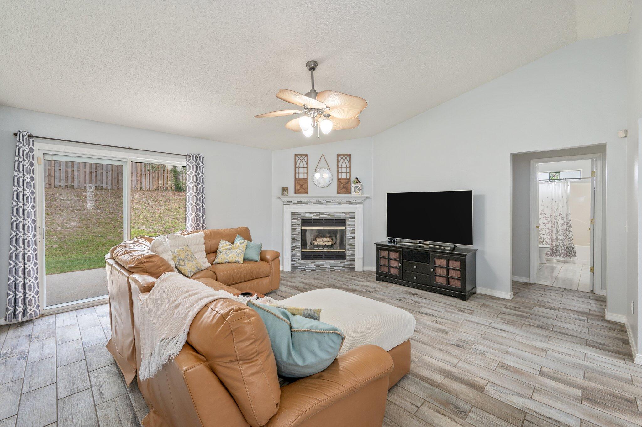 NORTHVIEW ESTATES 7TH ADDN - Residential