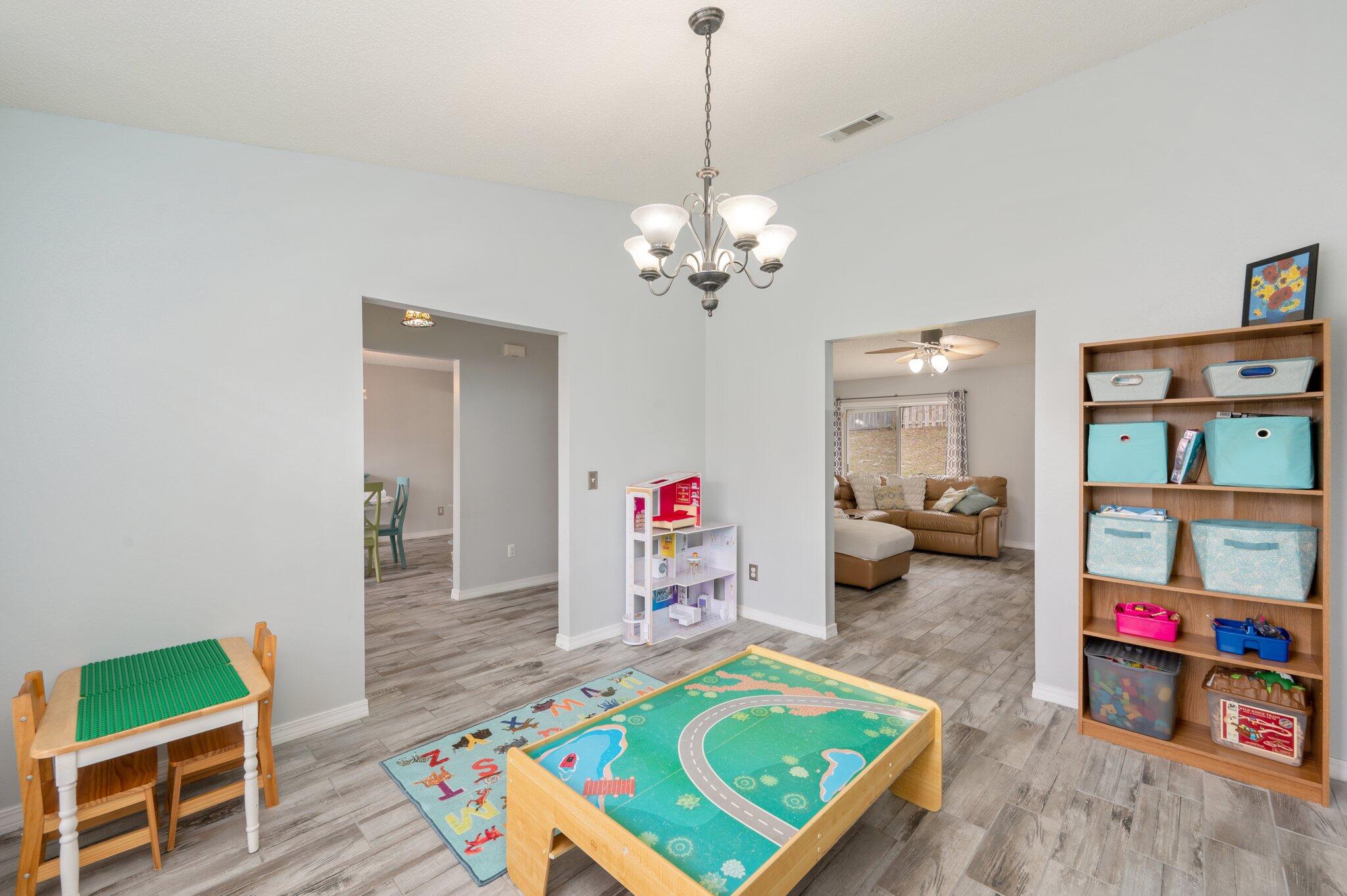 NORTHVIEW ESTATES 7TH ADDN - Residential