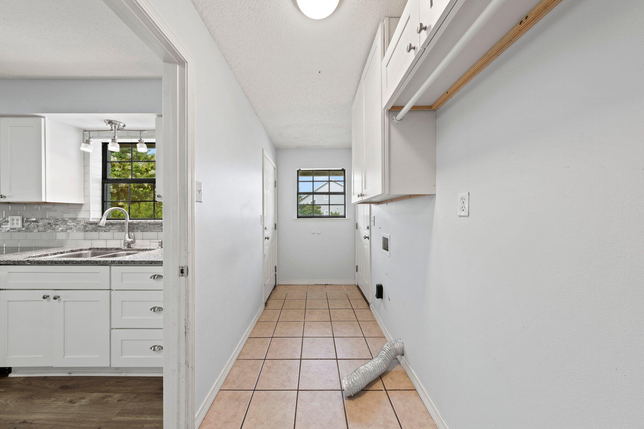 SANTA ROSA SHORES - Residential