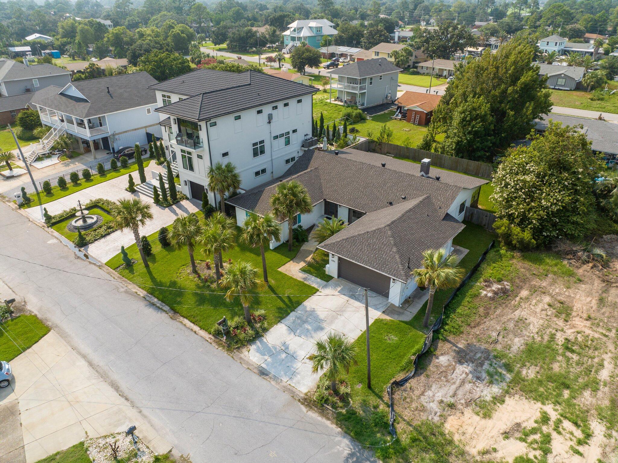 SANTA ROSA SHORES - Residential