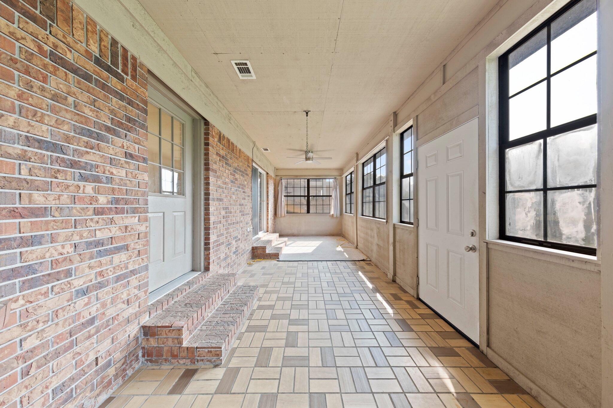 SANTA ROSA SHORES - Residential