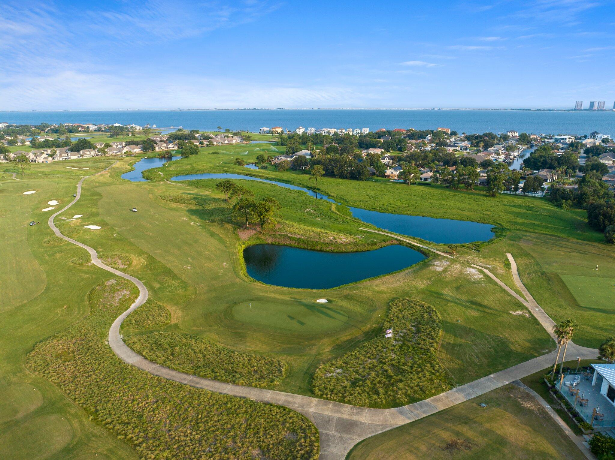 SANTA ROSA SHORES - Residential