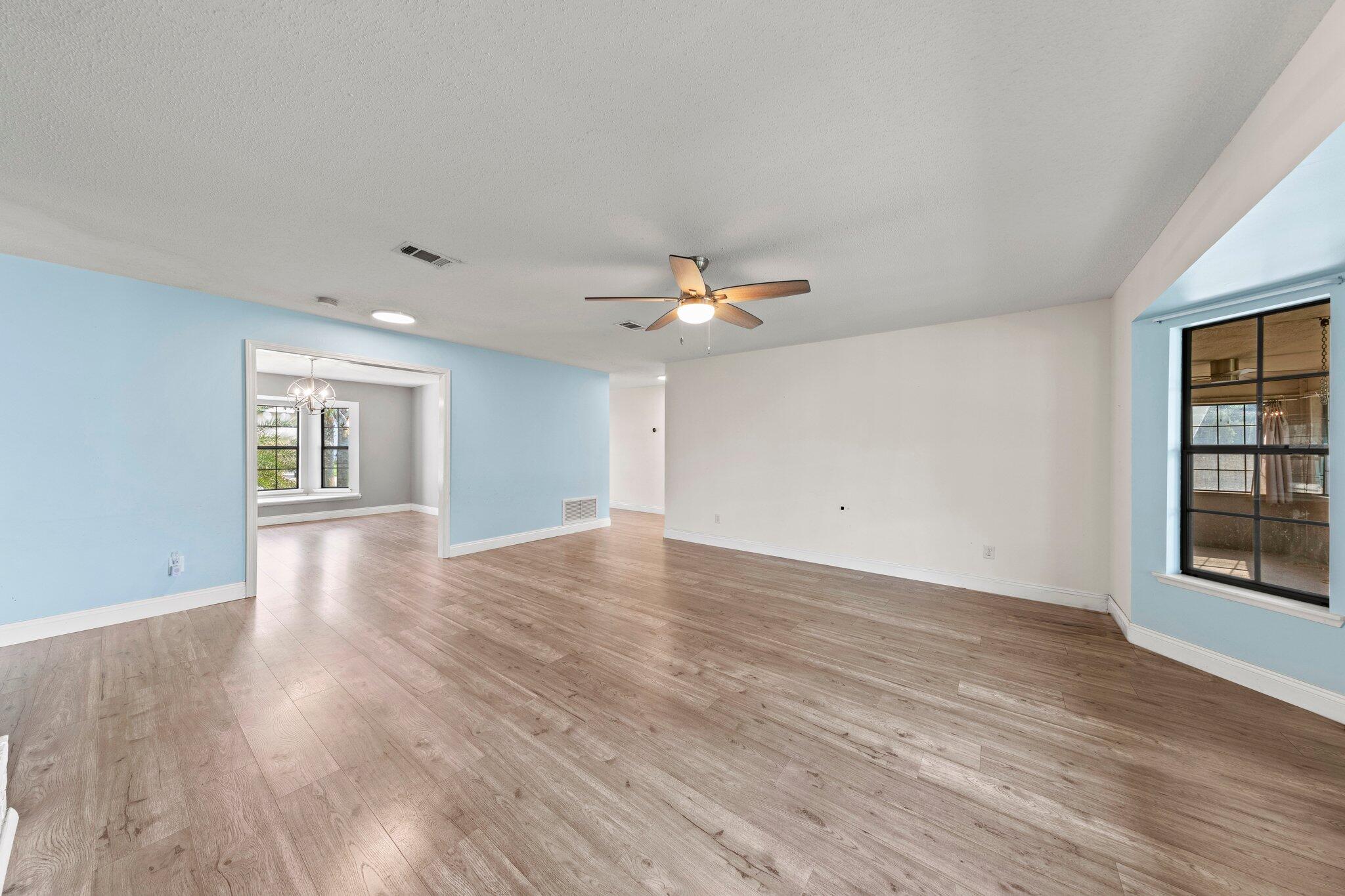 SANTA ROSA SHORES - Residential